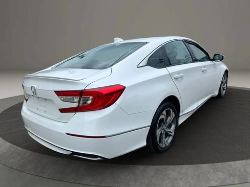 Used 2018 Honda Accord EX image 5