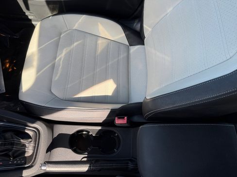 Used 2016 Volkswagen Jetta Sport FWD image 14