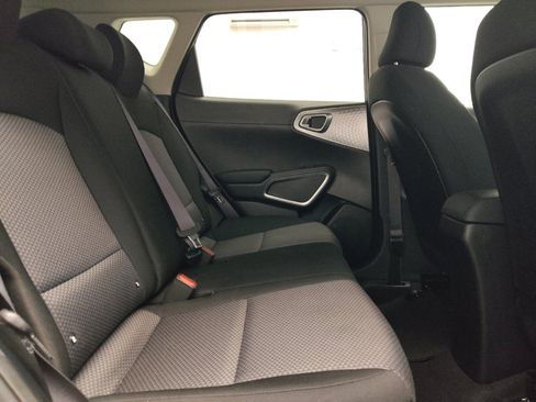 Used 2025 Kia Soul S image 19