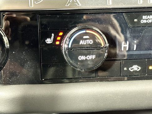 New 2026 Nissan Pathfinder SL AWD/4WD image 18