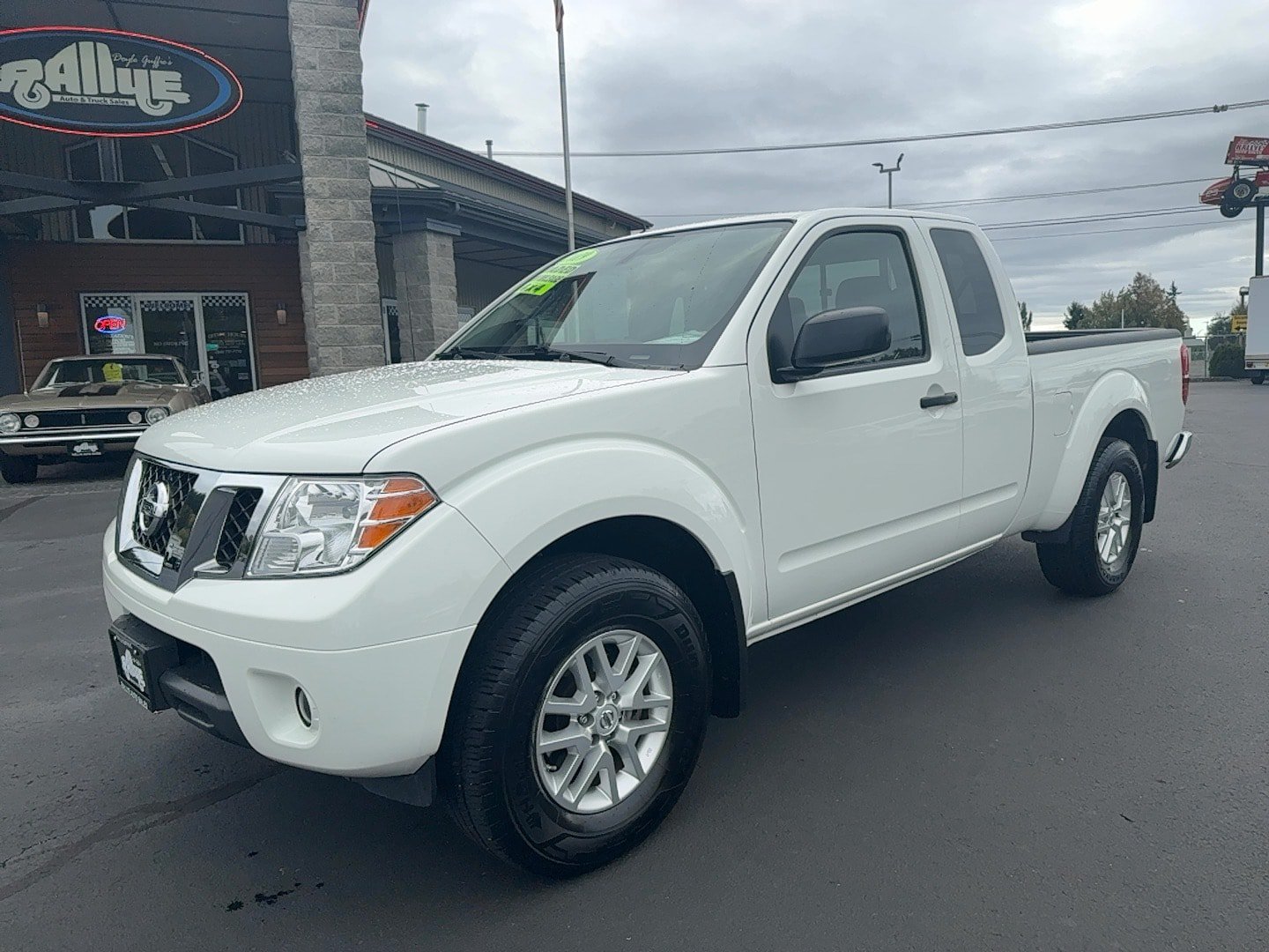 Used 2019 Nissan Frontier SV w/ Value Truck Package AWD/4WD image 1