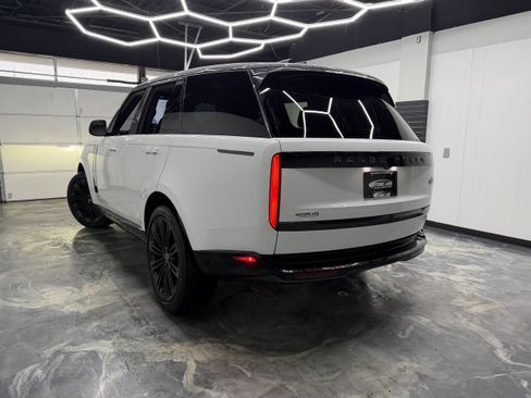 Used 2023 Land Rover Range Rover SE AWD/4WD image 5