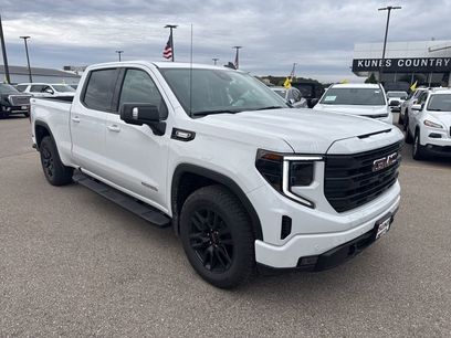 New 2026 GMC Sierra 1500 Elevation w/ Elevation Premium Package