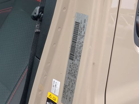 Used 2020 Jeep Gladiator Rubicon AWD/4WD image 34