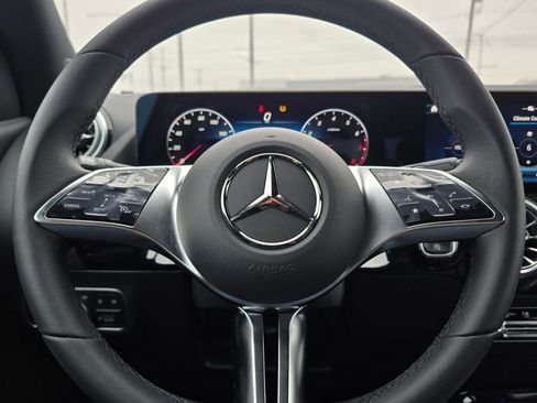 New 2025 Mercedes-Benz GLA 250 image 24