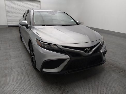 Used 2021 Toyota Camry SE image 14