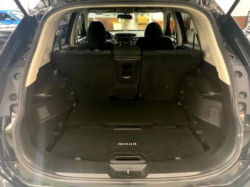 Used 2017 Nissan Rogue SV image 29