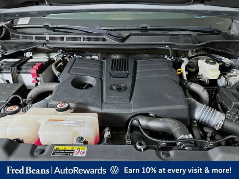 Used 2023 Toyota Tundra Platinum AWD/4WD image 39