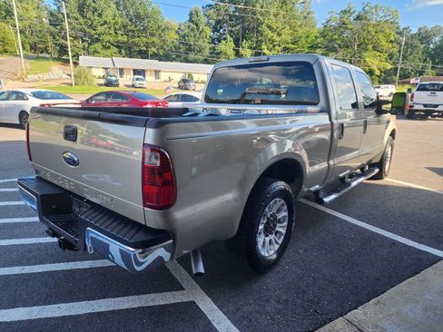 Used 2010 Ford F250 XLT image 6