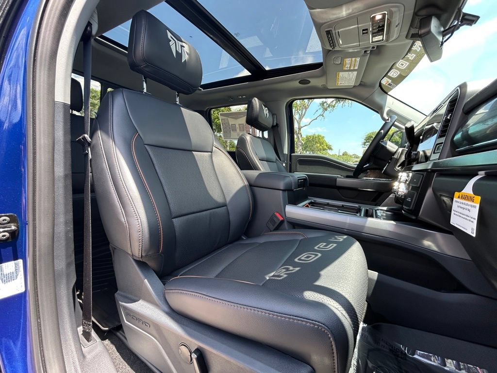 New 2026 Ford F250 Lariat w/ Black Appearance Package AWD/4WD image 34