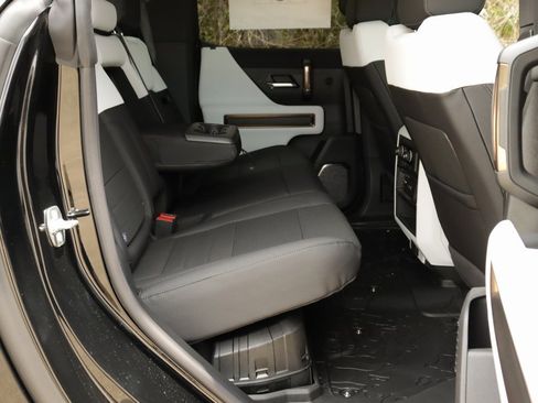 New 2025 GMC Hummer EV 3X w/ Extreme Off-Road Package image 39