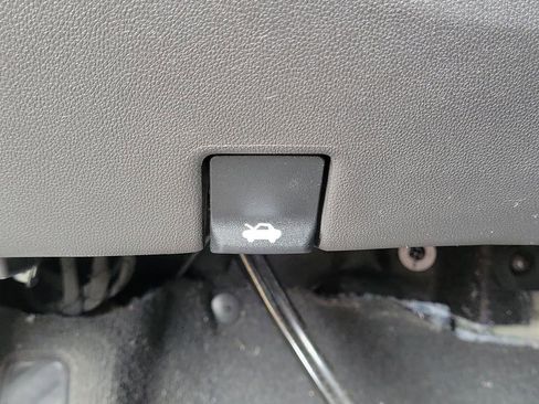 Used 2021 Chevrolet Silverado 1500 Custom image 16