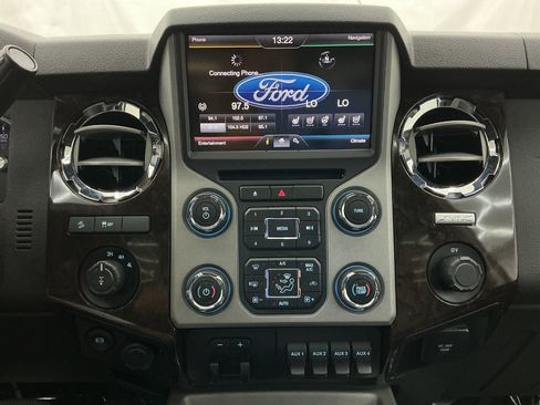 Used 2015 Ford F250 Platinum w/ FX4 Off-Road Package AWD/4WD image 34