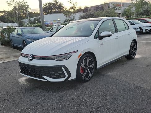 New 2026 Volkswagen GTI SE image 3