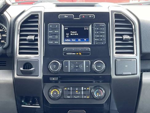 Used 2016 Ford F150 XLT image 15