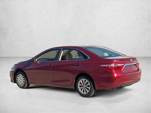 Used 2017 Toyota Camry LE image 6