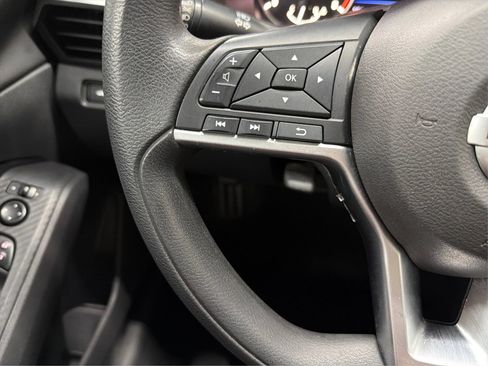 Used 2020 Nissan Altima 2.5 S FWD image 22