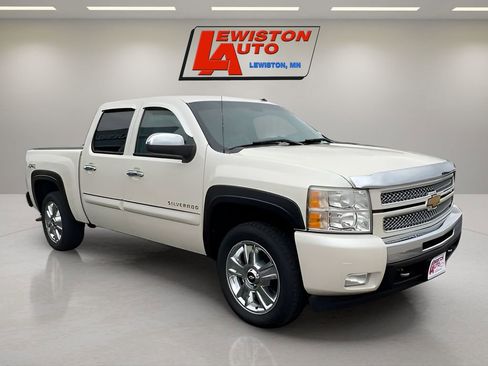Used 2013 Chevrolet Silverado 1500 LTZ w/ LTZ White Diamond Edition image 2