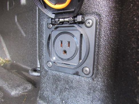 Used 2021 GMC Sierra 2500 Denali w/ Technology Package image 40