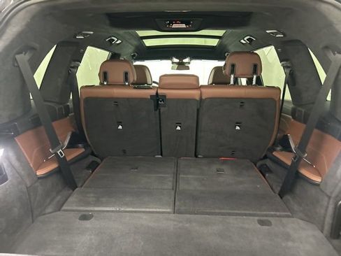 Used 2024 BMW X7 xDrive40i w/ M Sport Package image 30