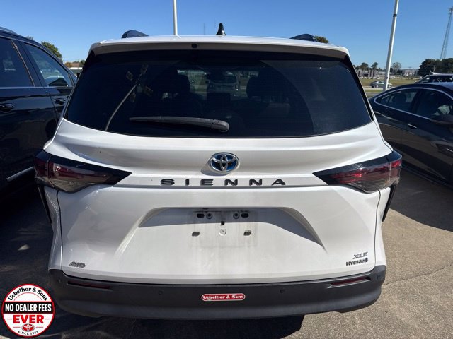 Used 2023 Toyota Sienna XLE w/ XLE Plus Package AWD/4WD image 6