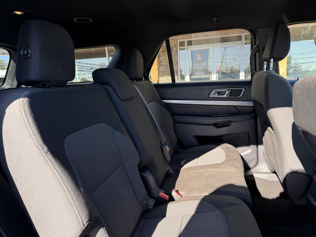 Used 2019 Ford Explorer XLT w/ Equipment Group 201A AWD/4WD image 23