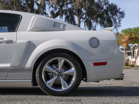 Used 2007 Ford Mustang GT Premium image 5