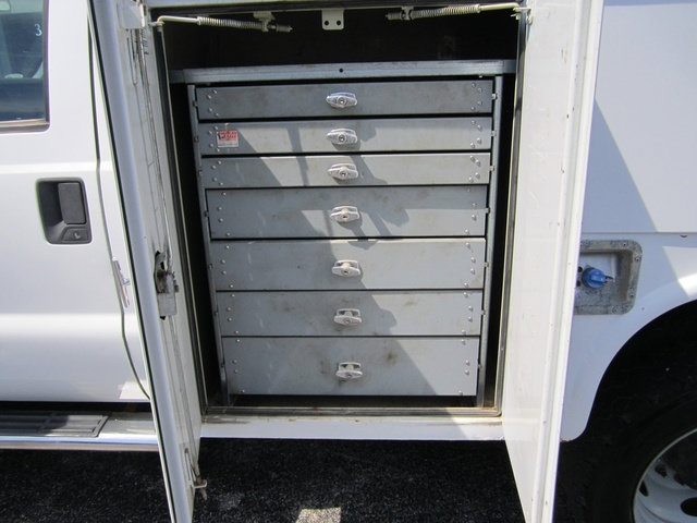 Used 2015 Ford F550 4x4 Regular Cab Super Duty image 27