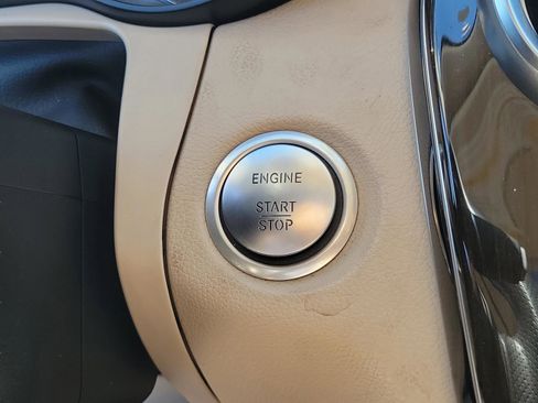 Used 2017 Mercedes-Benz GLC 300 GLC 300 image 23