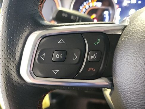 Used 2023 Jeep Gladiator Mojave w/ Cold Weather Group image 17