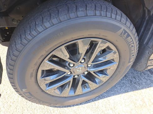 Used 2022 Lexus GX 460 Premium AWD/4WD image 25
