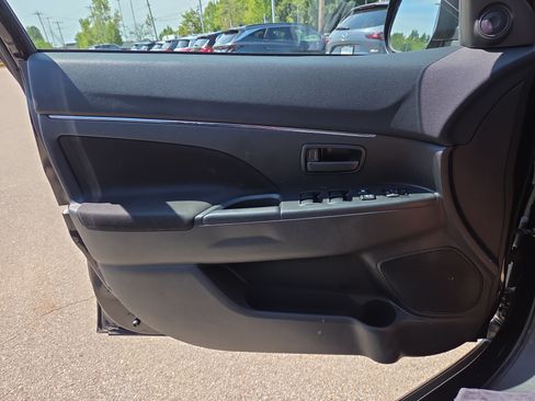 Used 2014 Mitsubishi Outlander Sport ES FWD image 17