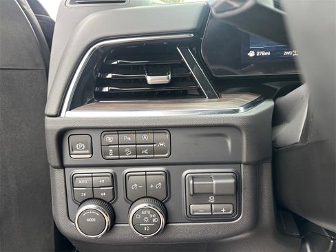 Used 2026 Chevrolet Tahoe Z71 w/ Comfort Package image 20