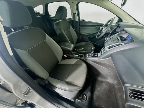 Used 2013 Ford Focus SE FWD image 27
