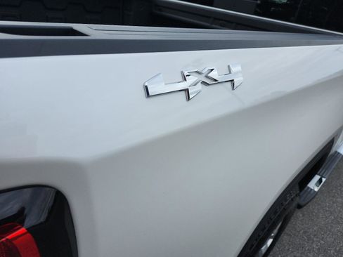 Used 2025 GMC Sierra 1500 SLT w/ SLT Premium Plus Package image 6