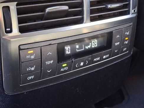 Used 2011 Lexus LX 570 image 10