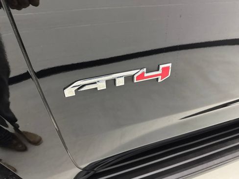 Used 2024 GMC Yukon AT4 w/ Technology Package AWD/4WD image 15
