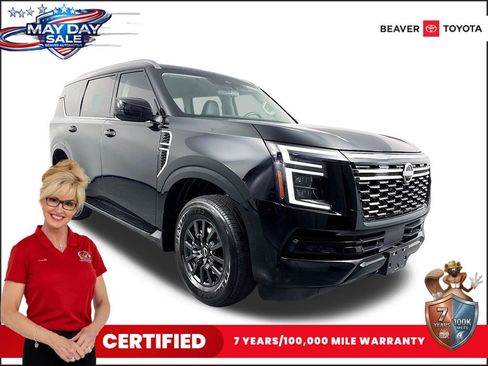 Used 2025 Nissan Armada SV RWD image 1