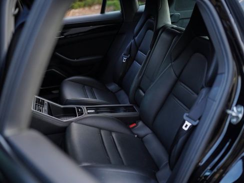 Used 2018 Porsche Panamera 4 image 23