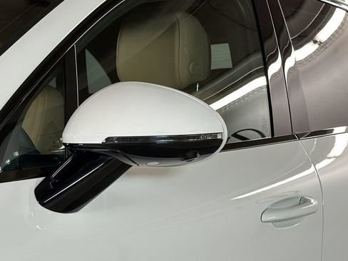 Used 2024 Porsche Macan S AWD/4WD image 5