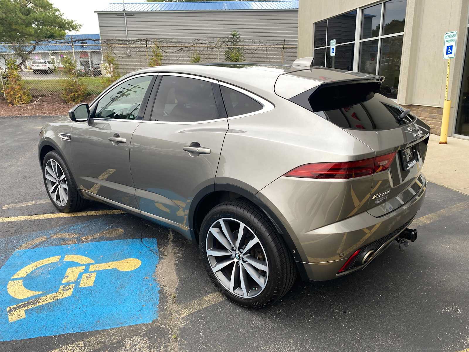 Used 2018 Jaguar E-PACE R-Dynamic SE AWD/4WD image 3