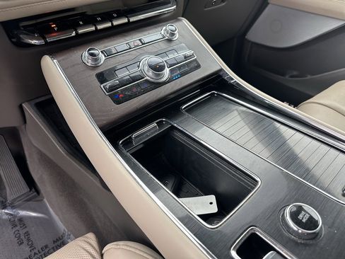 Used 2022 Lincoln Aviator Reserve w/ Equipment Group 201A image 14