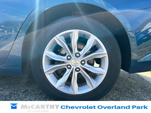 Used 2019 Chevrolet Malibu LT w/ Leather Package image 8