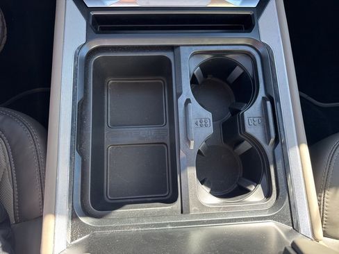 Used 2025 Ford F350 Platinum w/ Platinum Plus Package image 40