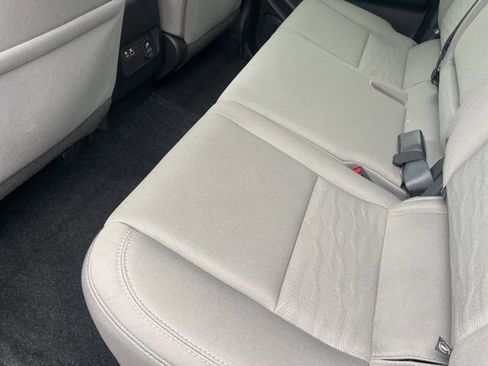 Used 2022 Nissan Frontier SV image 31