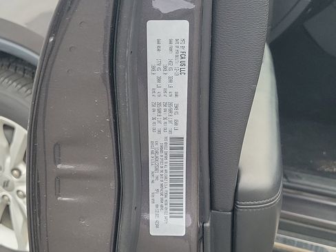 Used 2020 Dodge Durango SXT image 23