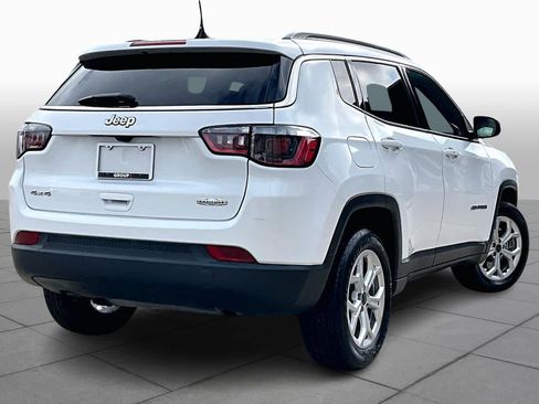 Used 2025 Jeep Compass Latitude image 13