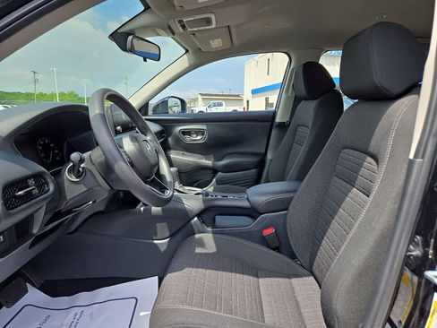 Certified 2025 Honda HR-V LX image 14