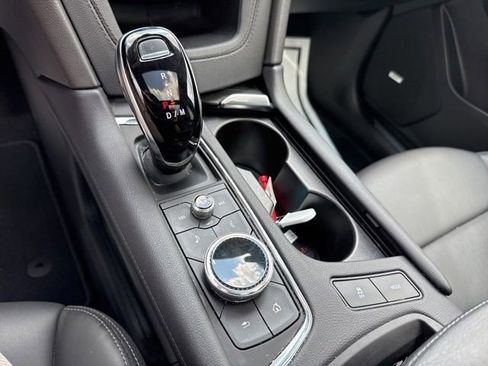 Used 2022 Cadillac XT5 Premium Luxury FWD image 13
