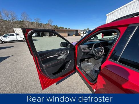 Used 2025 Ford Explorer ST image 29